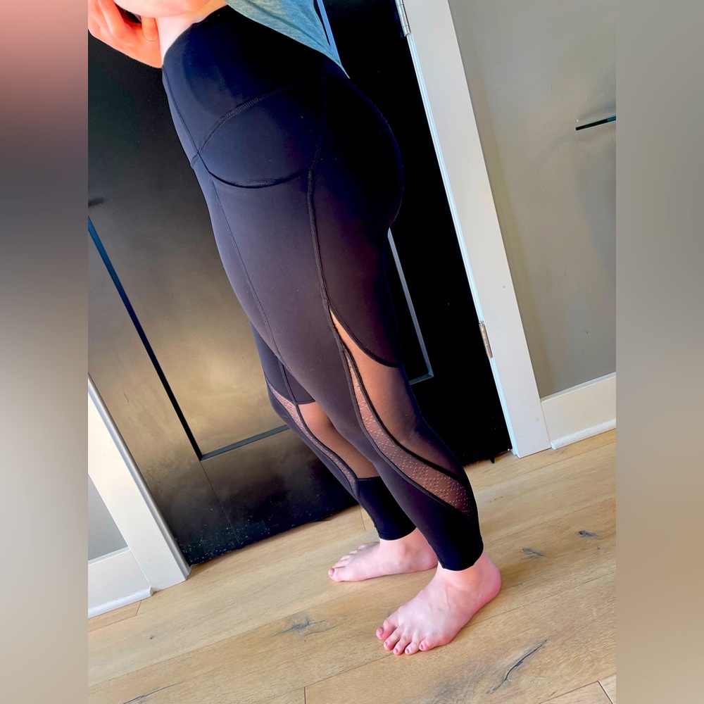 Like New Lululemon Mesh Leggings